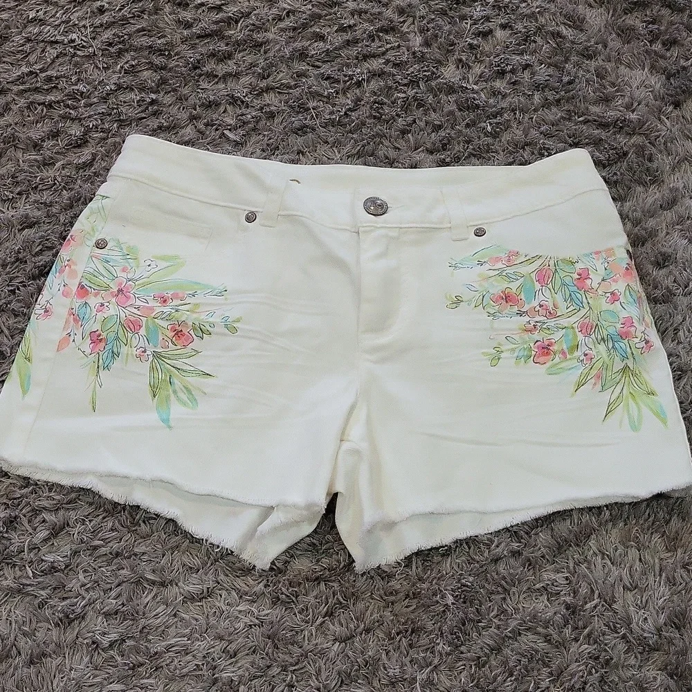 New Lauren Conrad Shorts - Picture 1 of 11